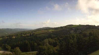 immagine della webcam nei dintorni di Benevello: webcam Niella Belbo