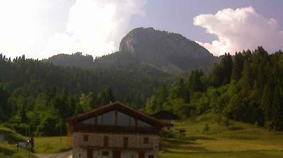 immagine della webcam nei dintorni di San Nicolò di Comelico: webcam Forni di Sopra