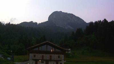 immagine della webcam nei dintorni di Calalzo di Cadore: webcam Forni di Sopra