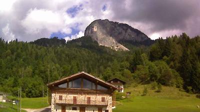 immagine della webcam nei dintorni di Domegge di Cadore: webcam Forni di Sopra