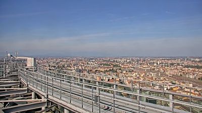 immagine della webcam nei dintorni di Milano Bruzzano: webcam Milano Centro Direzionale