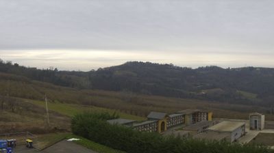 immagine della webcam nei dintorni di Costigliole d'Asti: webcam Cerretto Langhe