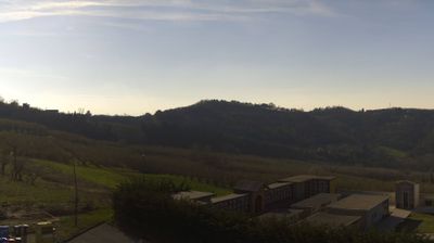 immagine della webcam nei dintorni di Lequio Berria: webcam Cerretto Langhe