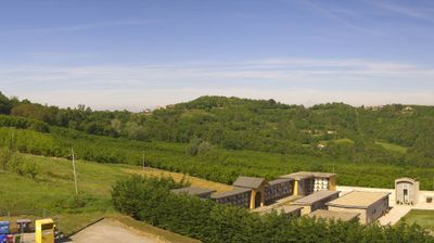 immagine della webcam nei dintorni di Cherasco: webcam Cerretto Langhe