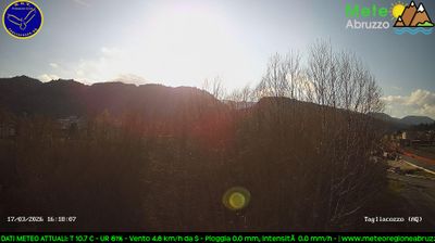 immagine della webcam nei dintorni di Rocca di Mezzo: webcam Tagliacozzo