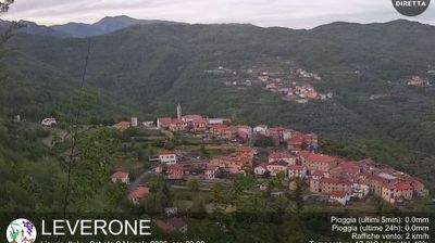 immagine della webcam nei dintorni di Pieve di Teco: webcam Borghetto d'Arroscia