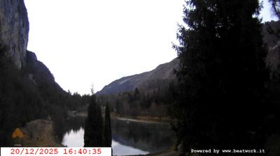 immagine della webcam nei dintorni di Carisolo: webcam San Lorenzo in Banale