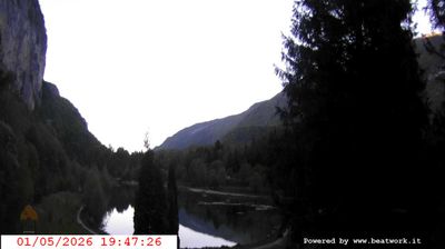 immagine della webcam nei dintorni di Zuclo: webcam San Lorenzo in Banale