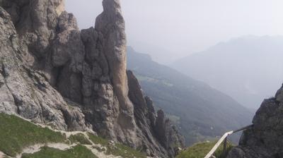 immagine della webcam nei dintorni di Monte Marenzo: webcam Piani Resinelli