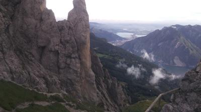 immagine della webcam nei dintorni di Sormano: webcam Piani Resinelli