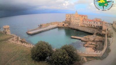 immagine della webcam nei dintorni di Campo nell'Elba: webcam Isola di Pianosa