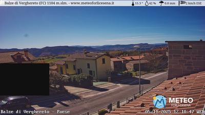 immagine della webcam nei dintorni di Perticara di Novafeltria: webcam Mercato
