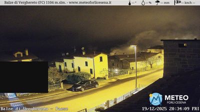 immagine della webcam nei dintorni di Montecopiolo: webcam Mercato