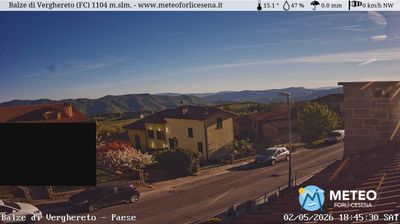 immagine della webcam nei dintorni di Monte Nerone: webcam Mercato