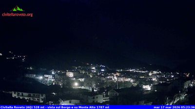 immagine della webcam nei dintorni di Castellafiume: webcam Civitella Roveto