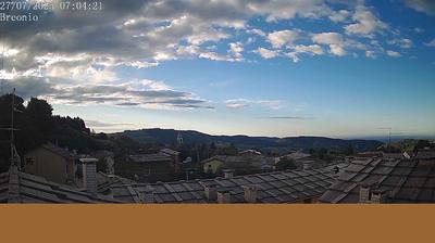 immagine della webcam nei dintorni di Ferrara di Monte Baldo: webcam Sant'Anna d'Alfaedo