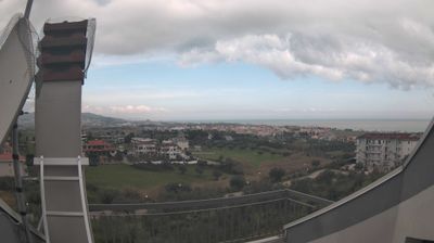 immagine della webcam nei dintorni di Roseto degli Abruzzi: webcam Scerne