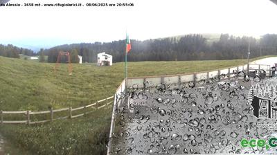 Preview delle webcam di Asiago › Sud-Ovest: Rifugio Larici da Alessio