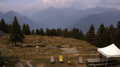 immagine della webcam nei dintorni di Perledo: webcam Monte Legnone