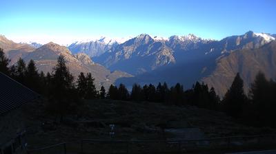 immagine della webcam nei dintorni di Barzio: webcam Monte Legnone
