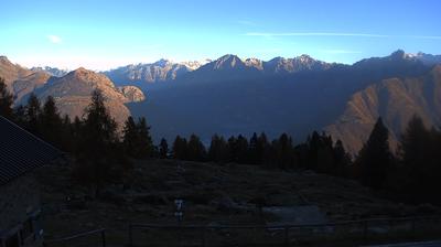 immagine della webcam nei dintorni di Vercana: webcam Monte Legnone