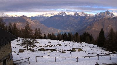 immagine della webcam nei dintorni di Gordona: webcam Monte Legnone