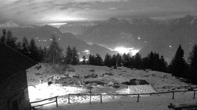 immagine della webcam nei dintorni di Tremezzo: webcam Monte Legnone