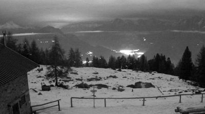 immagine della webcam nei dintorni di Tremezzo: webcam Monte Legnone