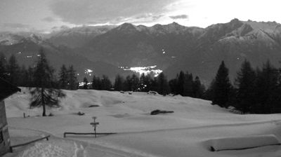 immagine della webcam nei dintorni di Rasura: webcam Monte Legnone