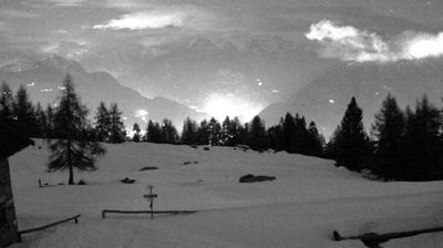 immagine della webcam nei dintorni di Menarola: webcam Monte Legnone