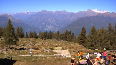 immagine della webcam nei dintorni di Dosso del Liro: webcam Monte Legnone