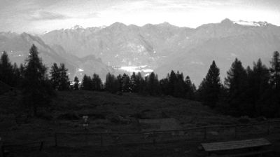 immagine della webcam nei dintorni di Menarola: webcam Monte Legnone