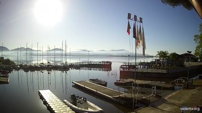 immagine della webcam nei dintorni di Marina Di Massa: webcam Torre Del Lago Puccini