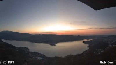 immagine della webcam nei dintorni di Omegna: webcam Madonna del Sasso