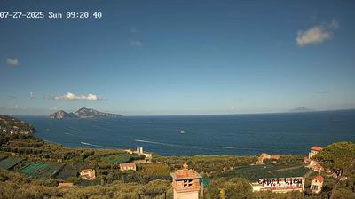 immagine della webcam nei dintorni di Portici: webcam Sant'Agata sui Due Golfi