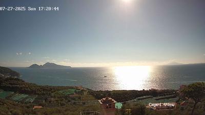 immagine della webcam nei dintorni di Vettica: webcam Sant'Agata sui Due Golfi