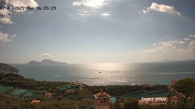immagine della webcam nei dintorni di Capri: webcam Sant'Agata sui Due Golfi