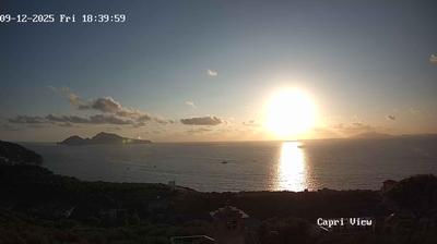 immagine della webcam nei dintorni di Praiano: webcam Sant'Agata sui Due Golfi
