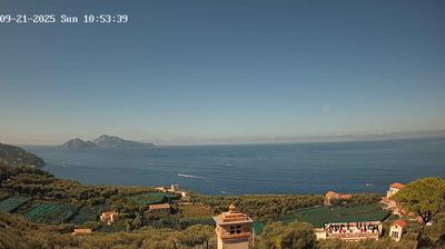 immagine della webcam nei dintorni di Capri: webcam Sant'Agata sui Due Golfi
