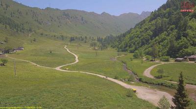 immagine della webcam nei dintorni di Introbio: webcam Rifugio Falc