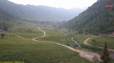 immagine della webcam nei dintorni di Averara: webcam Rifugio Falc