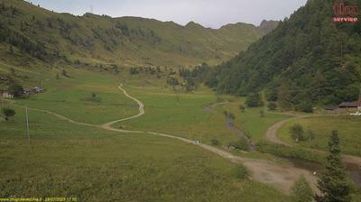 immagine della webcam nei dintorni di Mandello del Lario: webcam Introbio