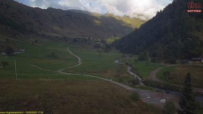 immagine della webcam nei dintorni di Piani Resinelli: webcam Introbio