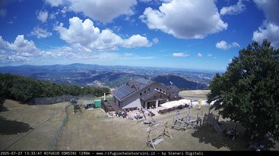 immagine della webcam nei dintorni di Sigillo: webcam Monte Nerone