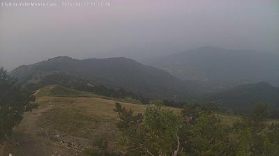 immagine della webcam nei dintorni di Tizzano Val Parma: webcam Schia Monte Caio