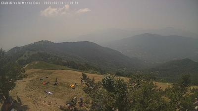 immagine della webcam nei dintorni di Calestano: webcam Schia Monte Caio