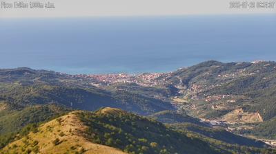 immagine della webcam nei dintorni di Cipressa: webcam Chiusanico