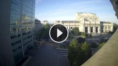immagine della webcam nei dintorni di Passirana: webcam Milano Stazione Centrale
