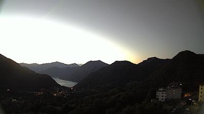 immagine della webcam nei dintorni di Brunate: webcam Casasco d'Intelvi