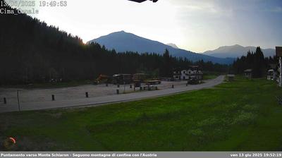immagine della webcam nei dintorni di Domegge di Cadore: webcam San Pietro di Cadore